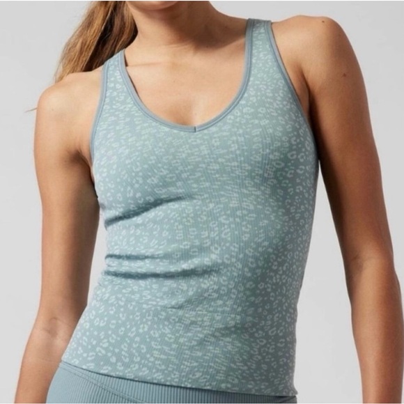 Athleta Tops - Athleta Aurora Ribbed Seamless Tank, Size S